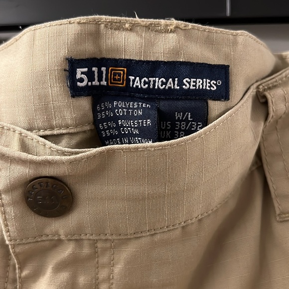 Like New - 5.11 Tac-Lite 38 x 32 Khaki - Picture 5 of 5